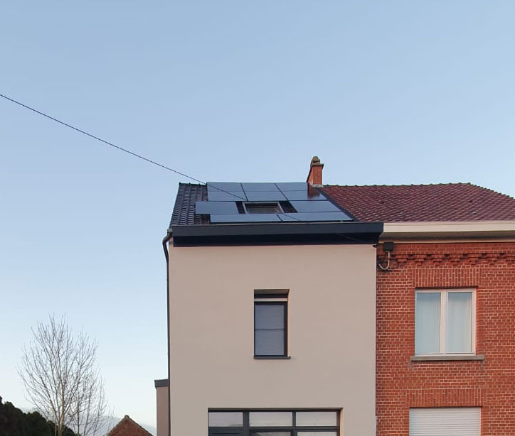 Zonnepaneel installatie op een dak in Galmaarden door Rasolar