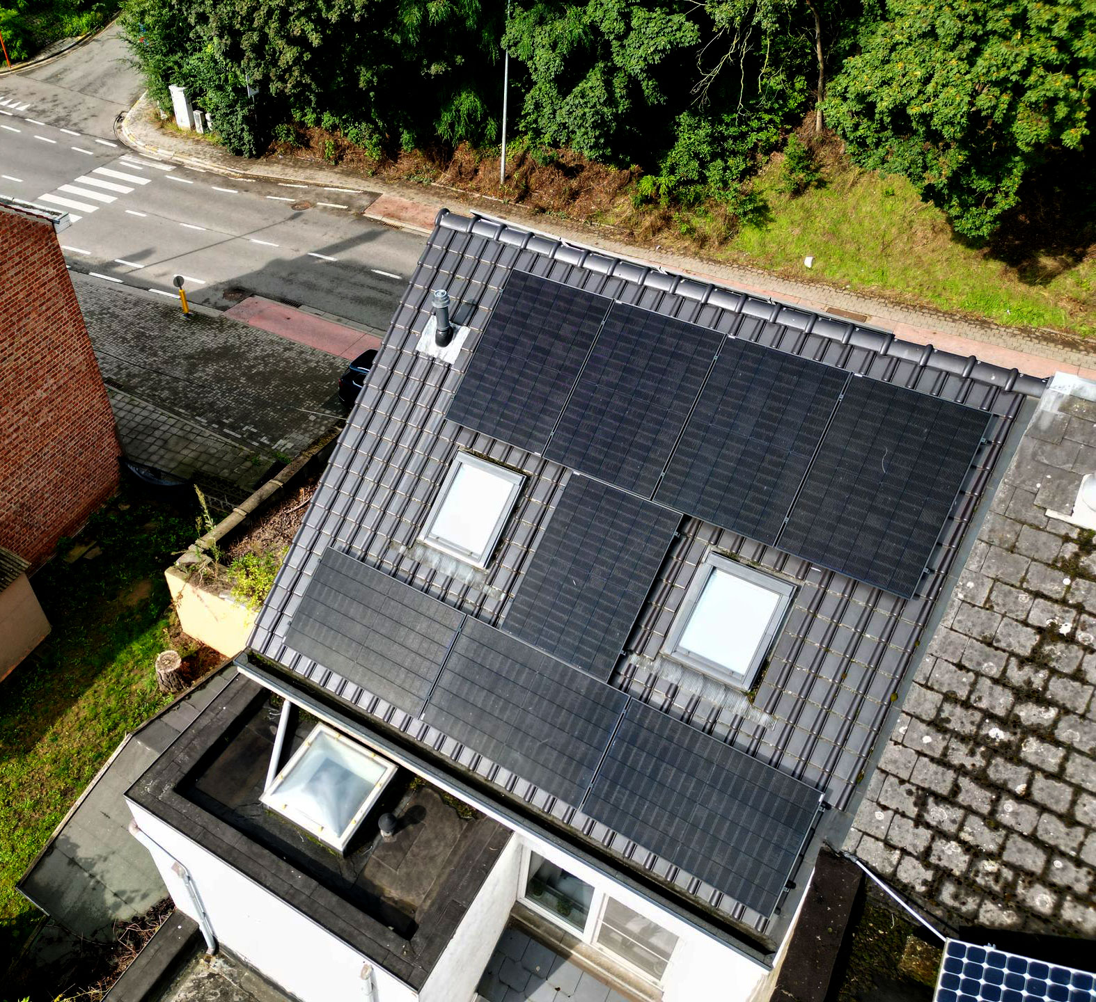 Zonnepaneel installatie op een dak in Leuven door Rasolar