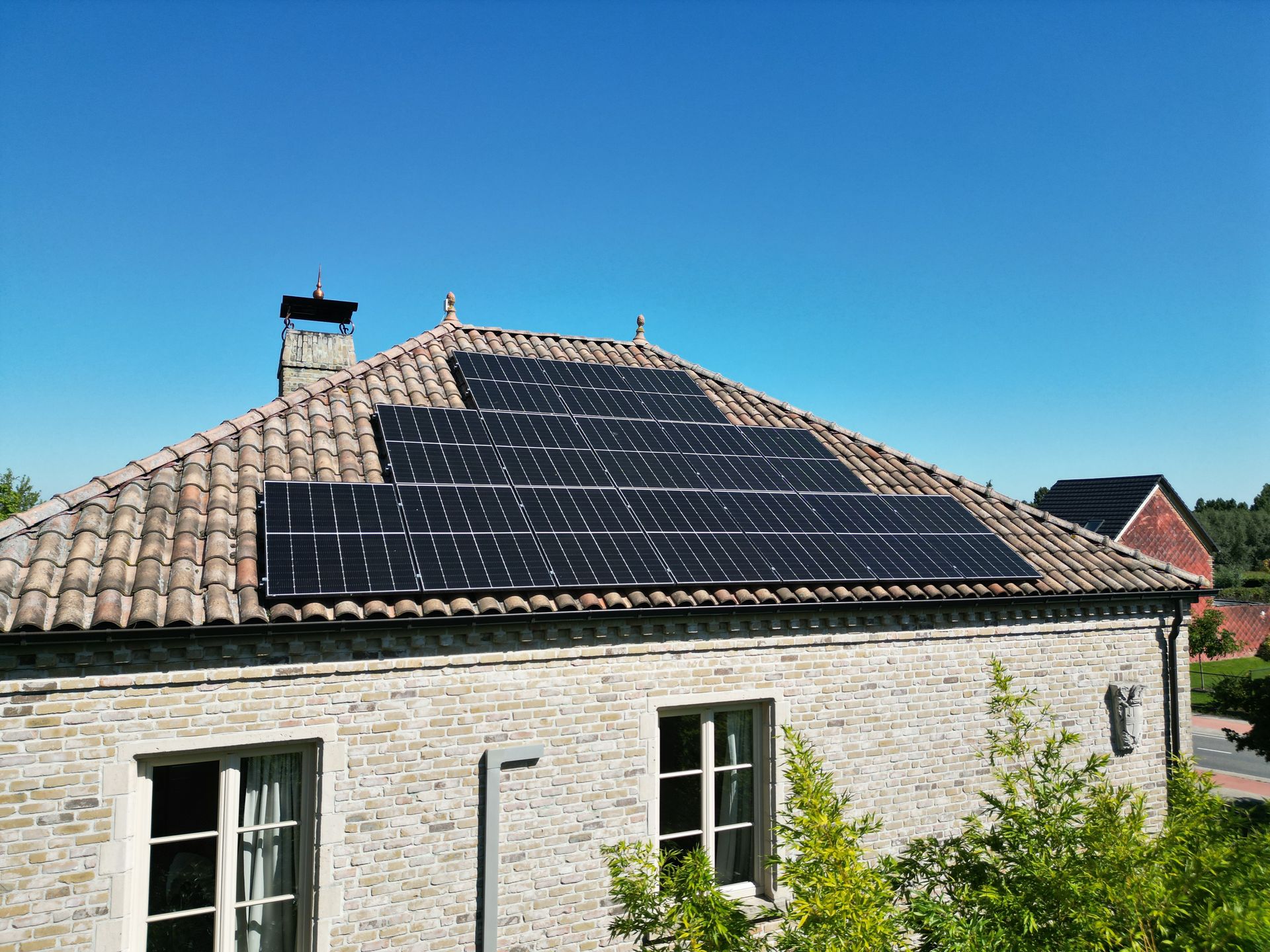 Zonnepaneel installatie op een dak in Schelle door Rasolar