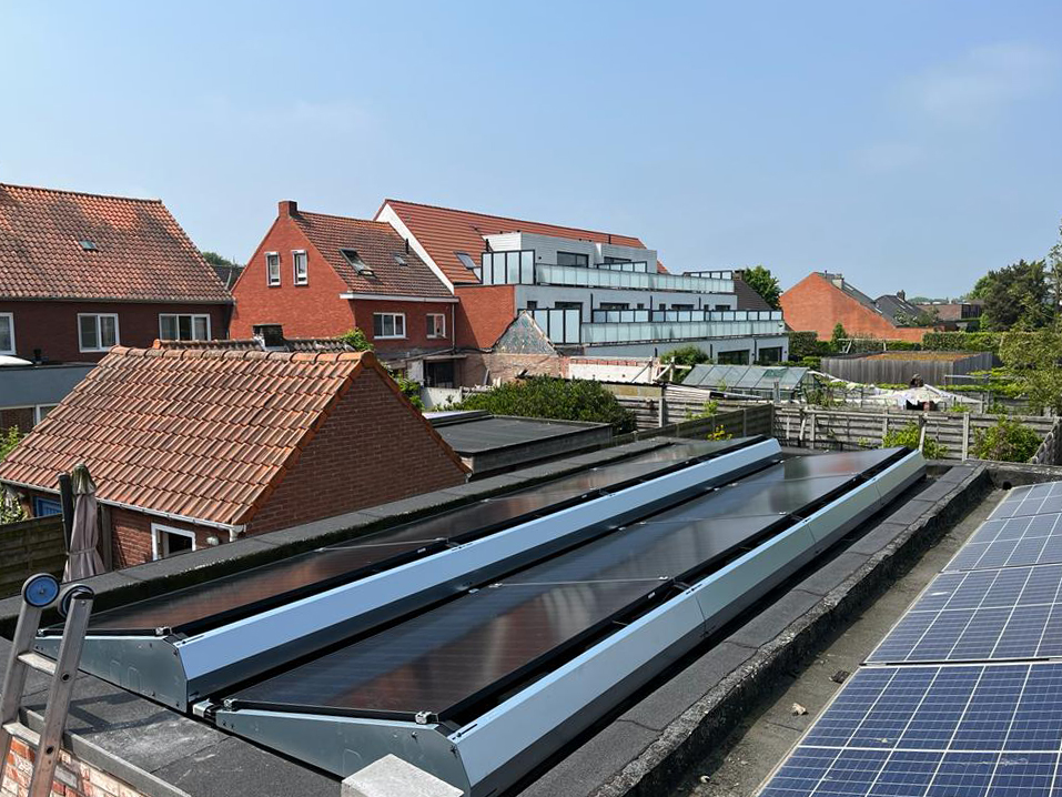 Zonnepaneel installatie op een dak in merksplas door Rasolar